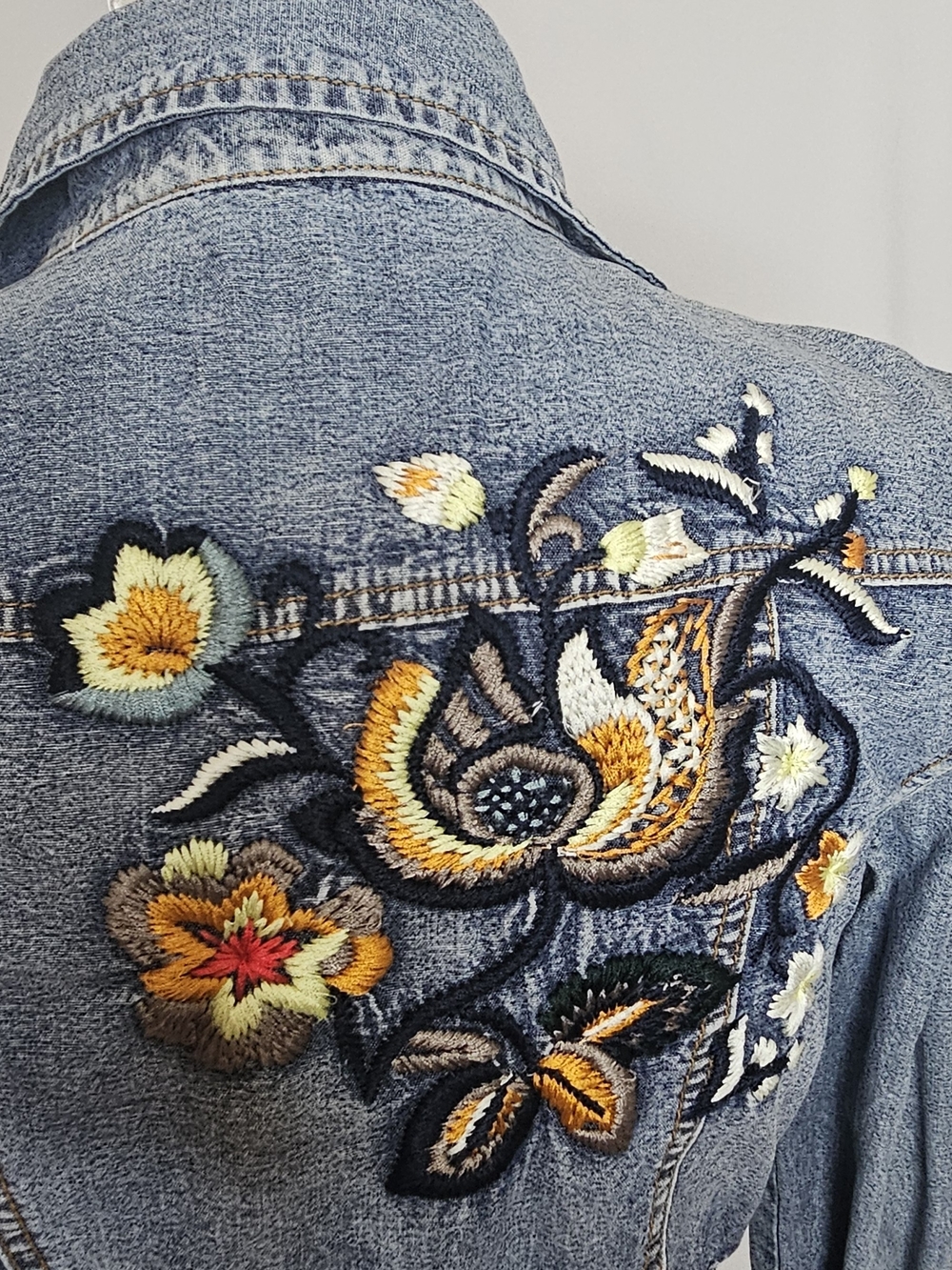 Vintage Y2K Embroidered Peplum Fitted Denim Shirt